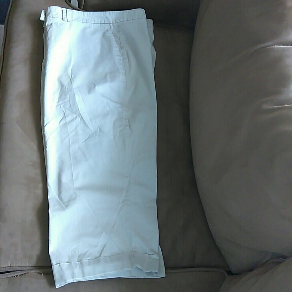 Cuffed Capris Pants